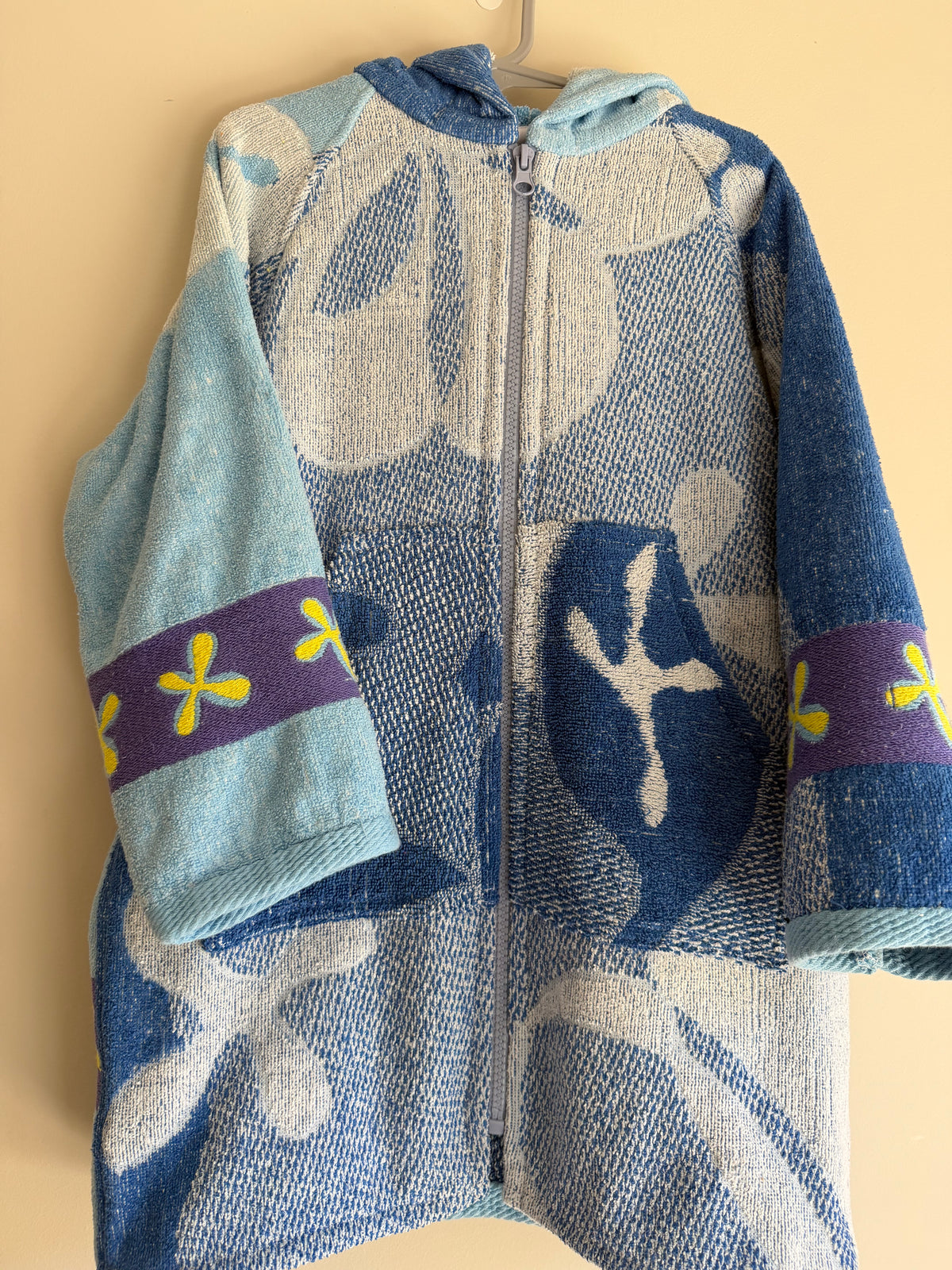 Kids Zip Towel - Size 5