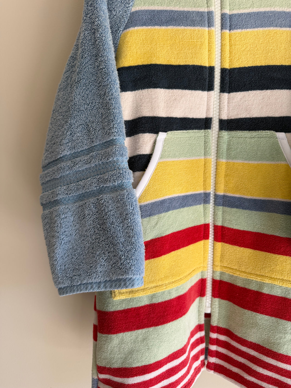 Kids Zip Towel - Size 7