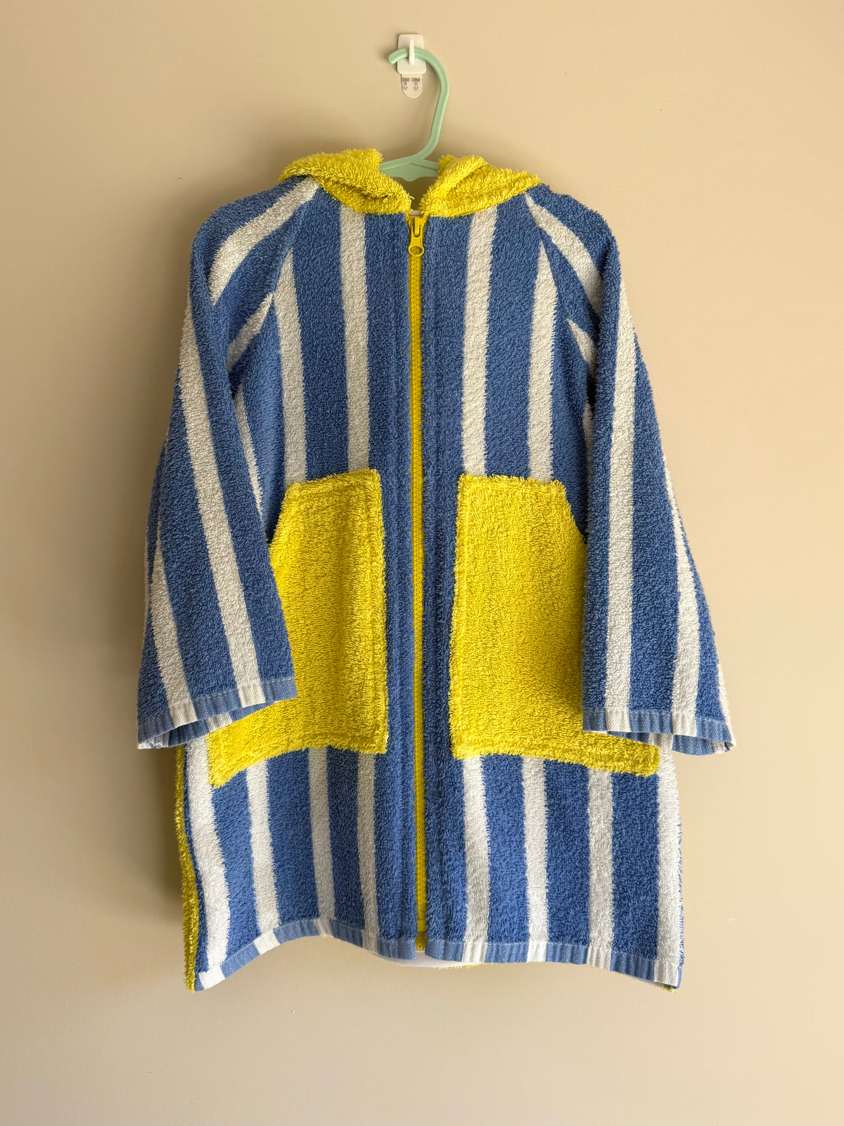 Kids Zip Towel - Size 4