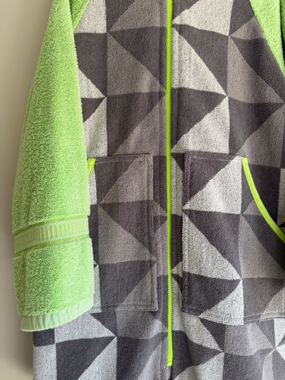 Kids Zip Towel - Size 10